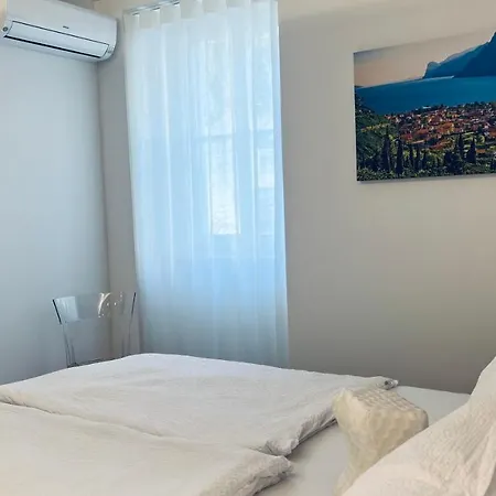 Federica In Apartamento
