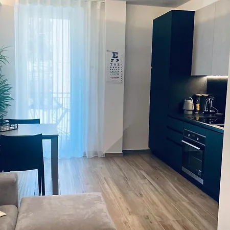 Federica In Apartamento Arco